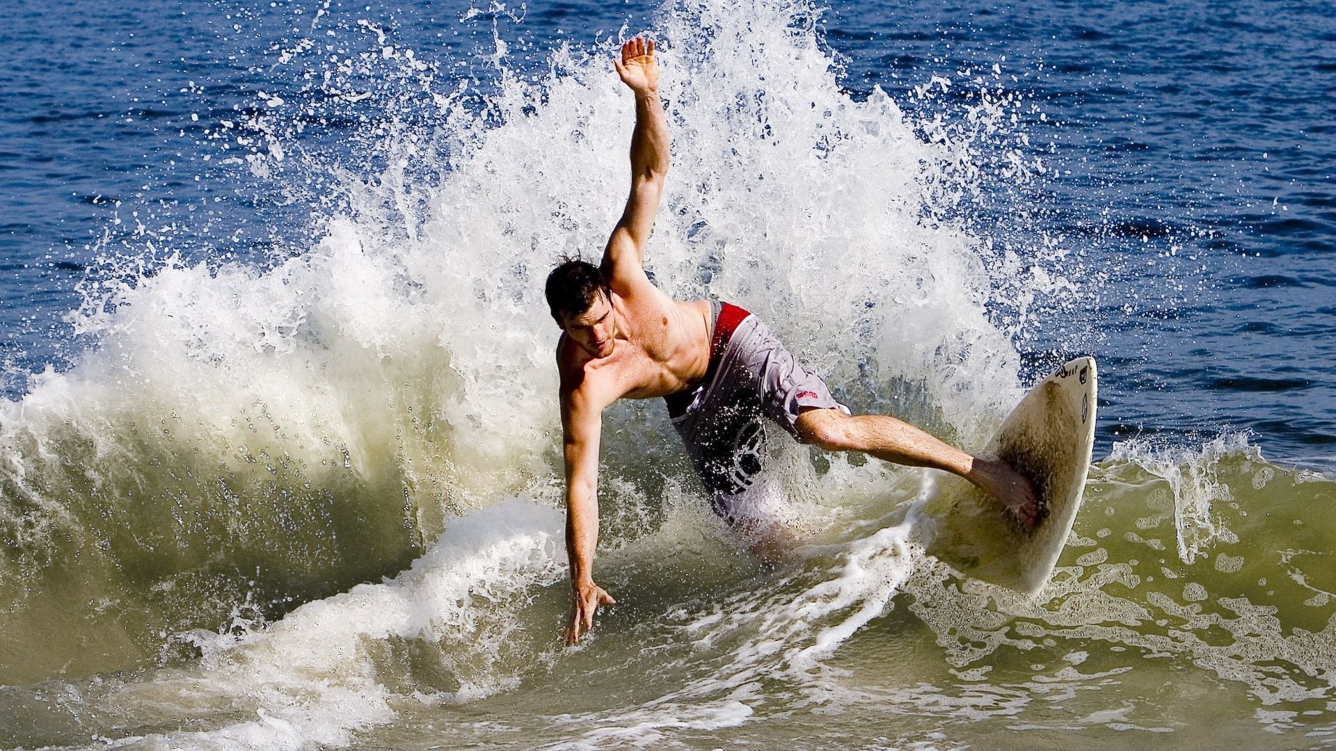 开云体育入口-罗马战车碾过尼罗河，弗拉霍维奇在引擎轰鸣中加冕